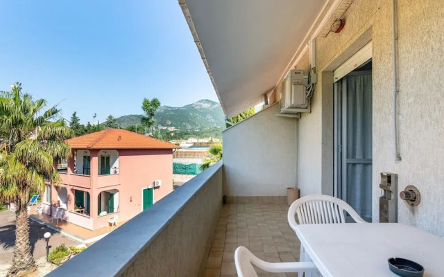Attractive Apartment in Loano With Garden