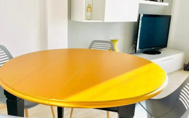 Spacious 2 BR Golden Apartment