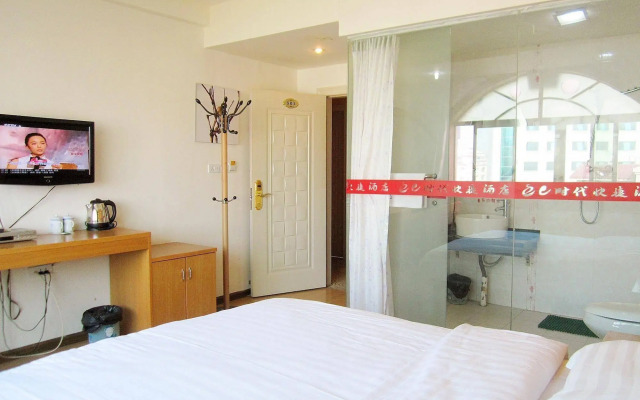 Hezhou E-age Hotel