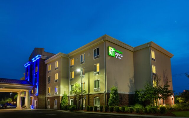 Holiday Inn Express and Suites Savannah - Midtown, an IHG Hotel