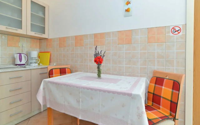 Apartment 1552