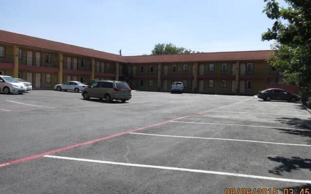 Taylor village inn and suites