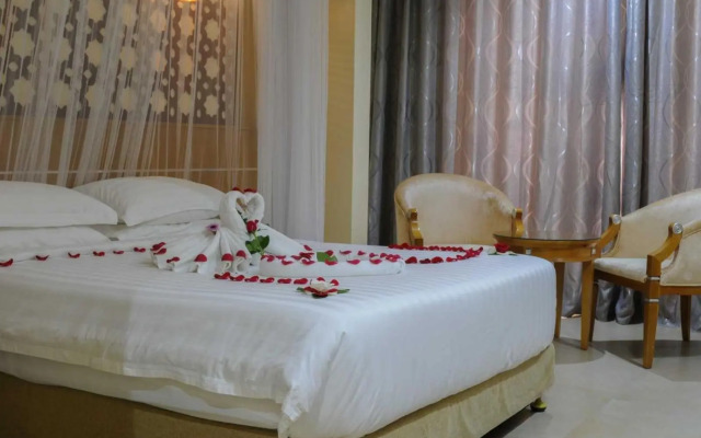 Saab Royale Hotel