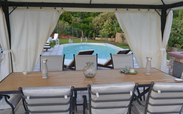 Evmorfes Villas