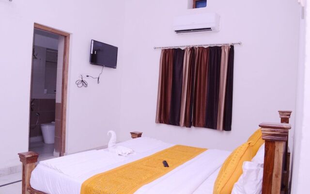 Sartaj Hotel