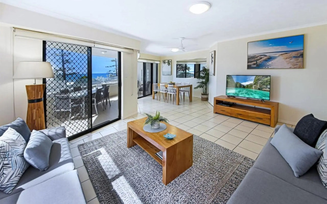 Unit 2 'The Rocks', Coolum Beach