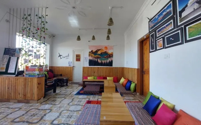 The Lost Hostels-Bir - Landing Site