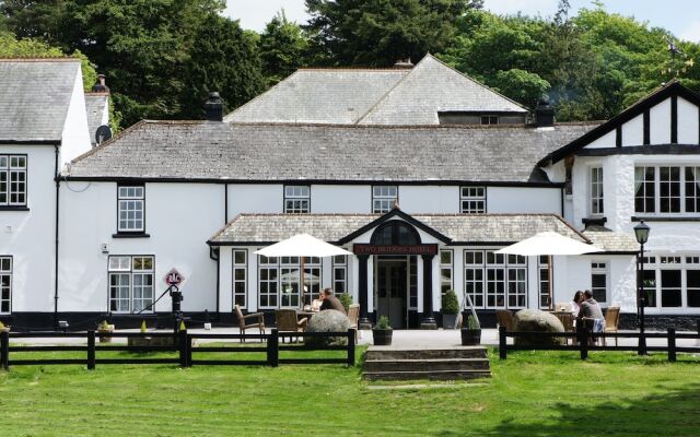Two Bridges Hotel