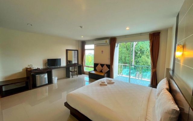 Peak Boutique City Hotel