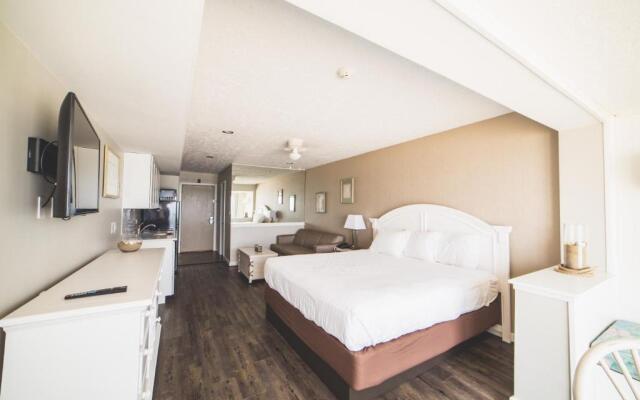 Surf Club Oceanfront Hotel
