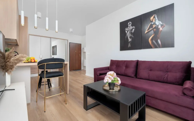 Wodna Apartment Łodź by Renters