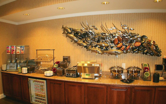 Best Western Plus Easton Inn & Suites