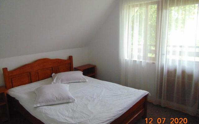 Complex de Pensiuni Si Casute la Munte1