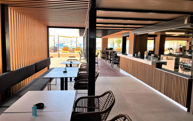 Aegeon Beach Hotel