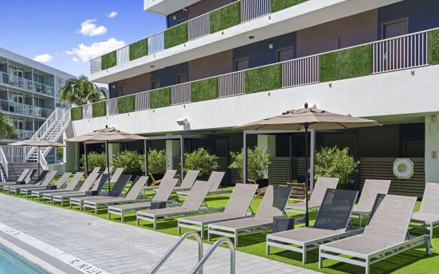 B Ocean Resort Fort Lauderdale Beach
