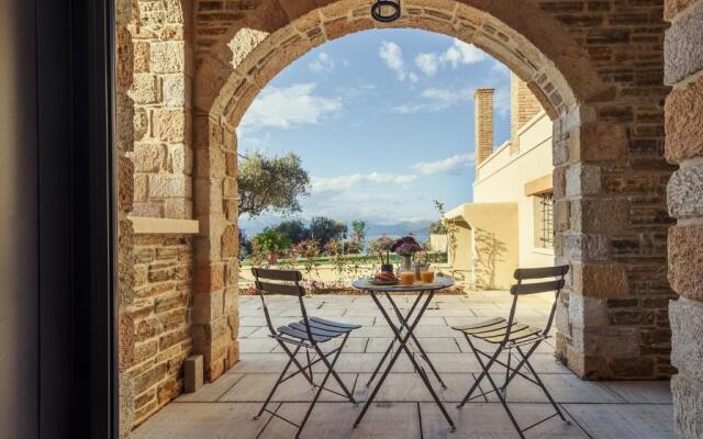 Villa Kalamos / Sea View and Pool nearby Athens