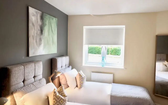 Razia Apartments