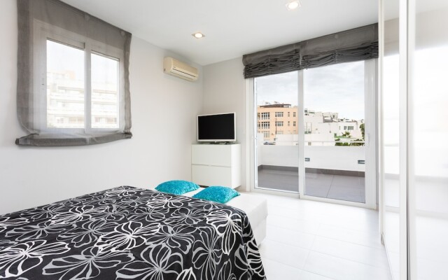 HomeLike Stunning Sea Front House El Poris