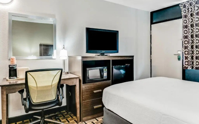 Quality Inn Detroit Downtown