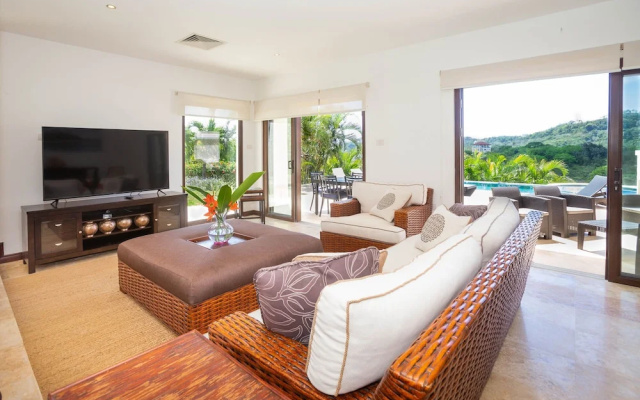 1111 Pearl Court at Pristine Bay