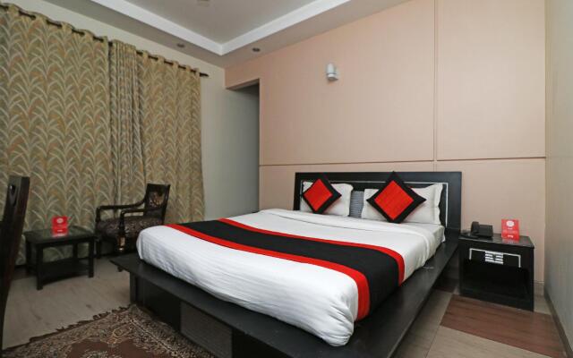 OYO 18685 Shweta Inn