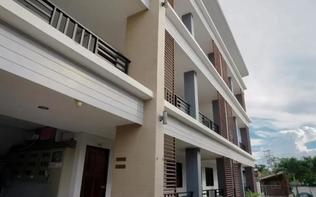 Wuttiwan Apartment