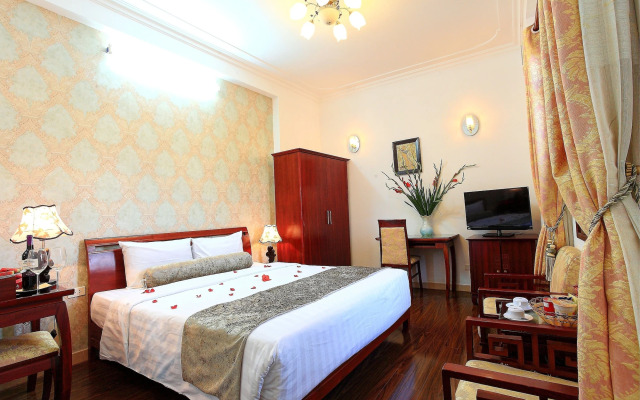 Luxury Hotel