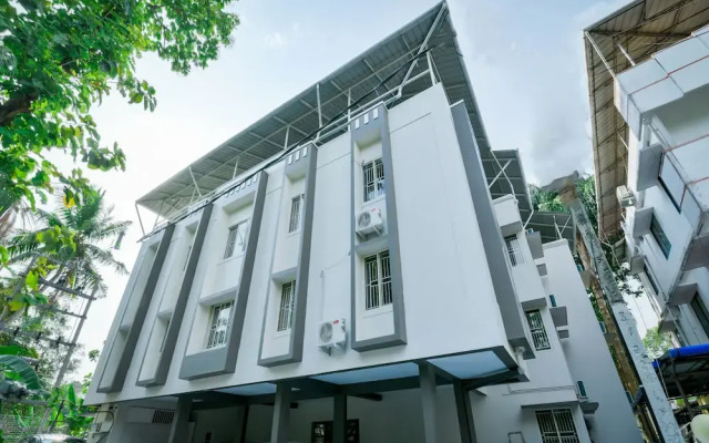 OYO Home 82829 Modern Studio