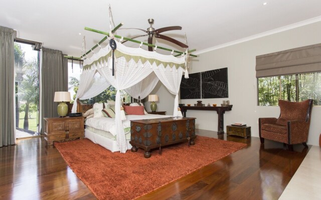 Bali Island Villa in Surfers Paradise