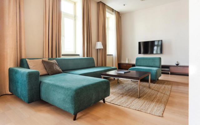 Roset Hotel & Residence