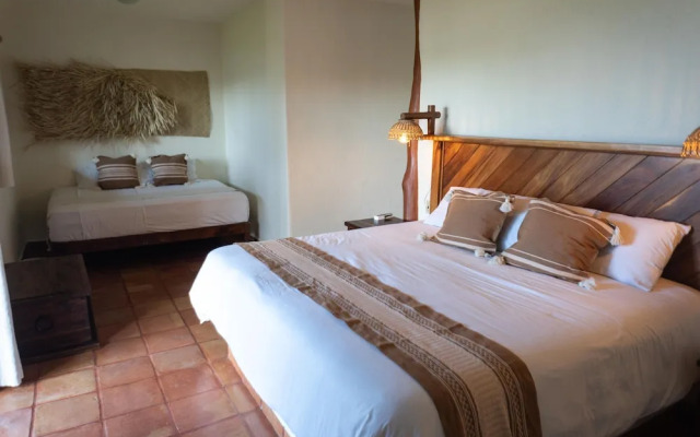 Casa Manzanillo Boutique Hotel