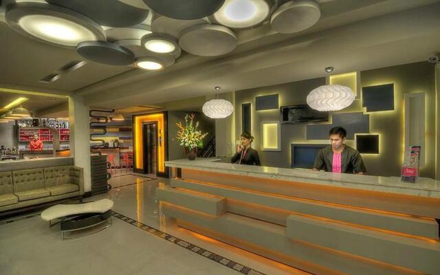 Eloisa Royal Suites