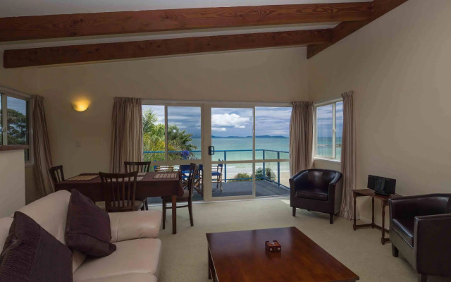 By the Bay Beachfront Apartments