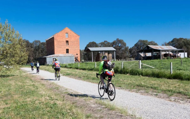 Milawa Vineyard Views - Guesthouse 1