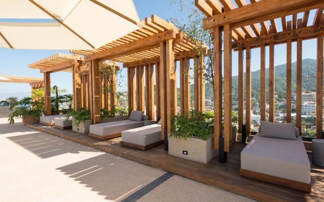 Sailview 312 Ocean Views Rooftop Pool Romantic Zone