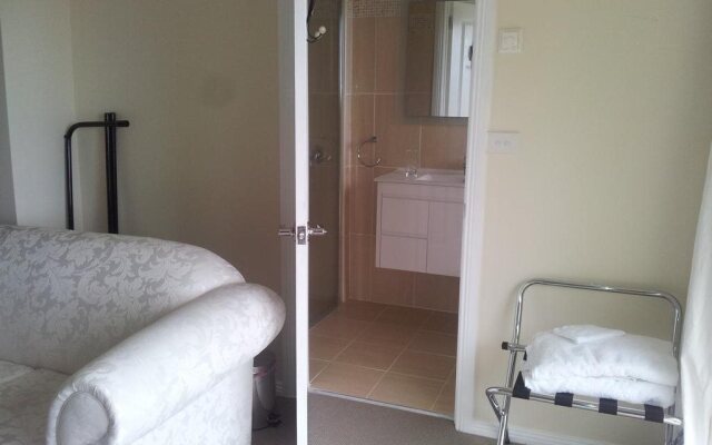 Waterview Gardens B&B