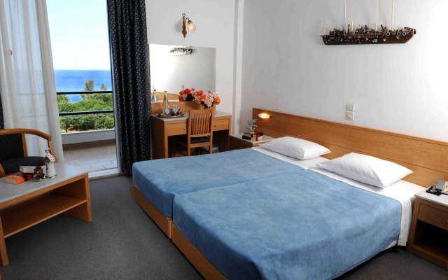 Delfinia Hotel & Bungalows