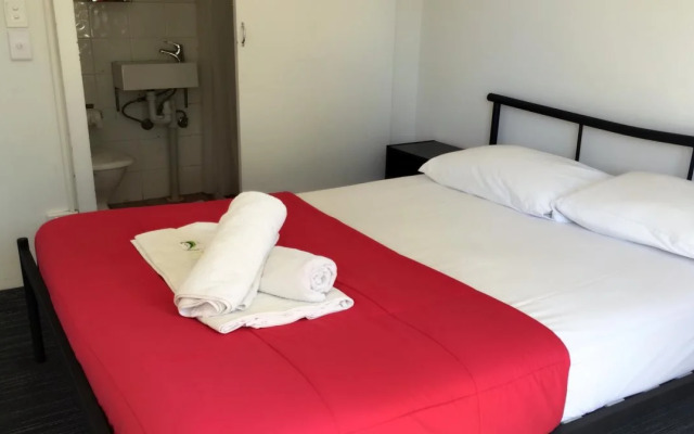 Sunset Motor Inn
