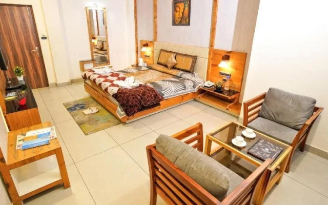 Mayur Hotel Bar And Restaurant