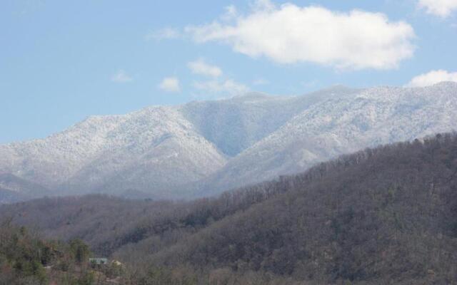 Mountain Haven - Relax & enjoy AMAZING 180 Degree Views of Mt LeConte