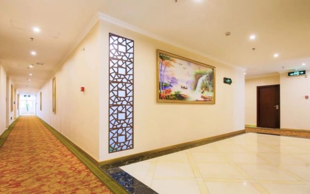 Dongming Hotel Shenzhen Pingzhou Branch