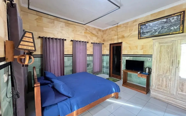 Mejan Beach Home Stay – Guest Rooms – Lalanglinggah