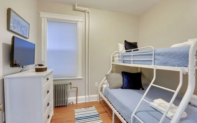 Jersey City Apartment Near Liberty State Park