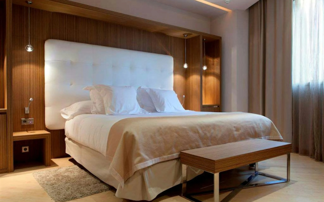 Hotel Maydrit Airport
