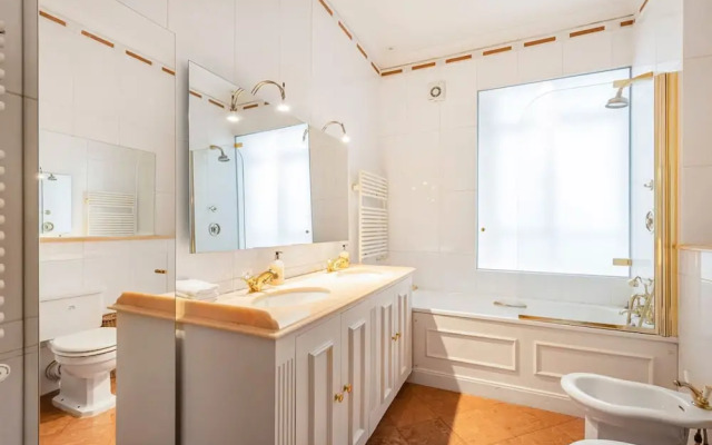 Luxury 3BR Mayfair Apartment Near Green Park