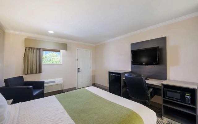Holiday Inn Express Hotel & Suites Pittsburg by IHG