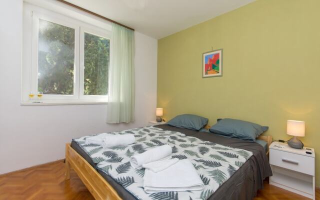 Mellow Yellow Dubrovnik