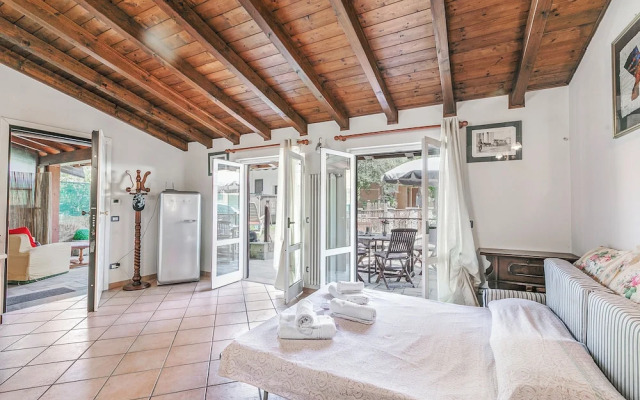 La Maison Dans Le Jardin