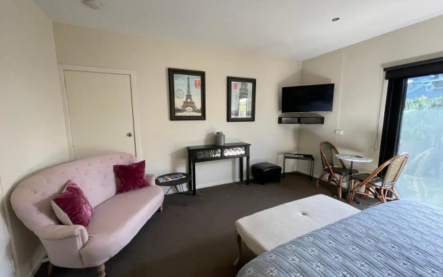 Adelphi Apartments 1 or 1A