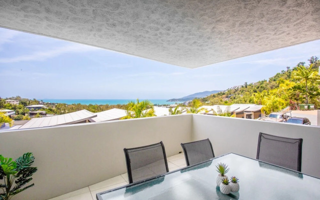 Stunning Sea Views Azura 7 Airlie & Wifi